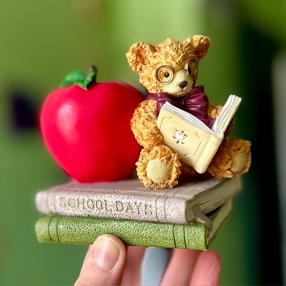 VTG School Days Reading Fun Apple Teddy Bear on Stakced Books Figurine Art